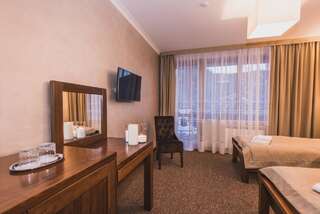 Отель Davir Spa Resort Лумшоры Двухместный номер с 2 отдельными кроватями и видом на горы-2